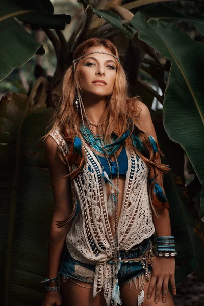 Fashion Model Portrait Ethnic Style Outdoors — Stockfoto