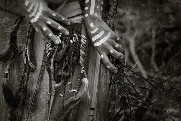 Cropped Image Indian Woman Hunter — Fotografia de Stock