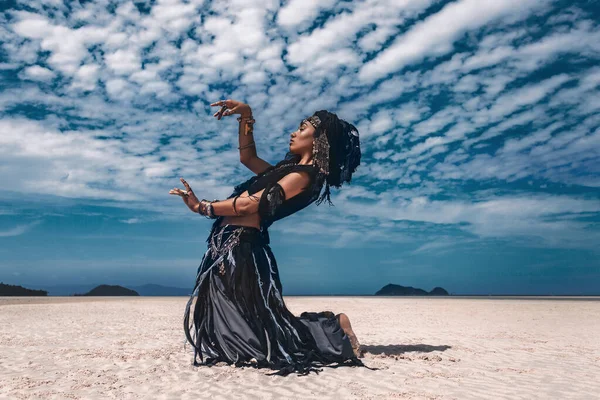 Woman Native Clothes Posing Outdoors — Stock Photo, Image