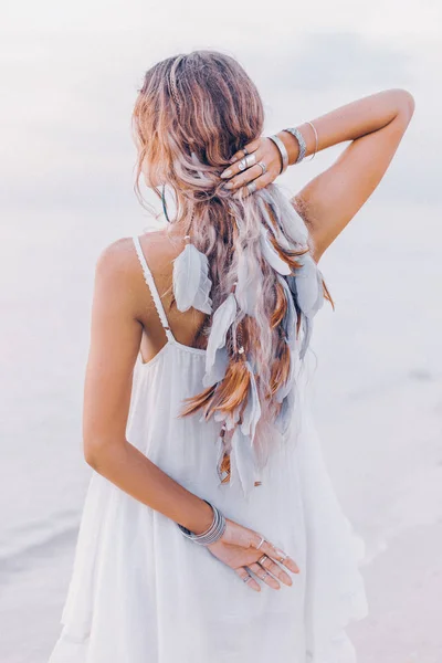 Beautiful Young Bohemian Woman Beach — Stockfoto