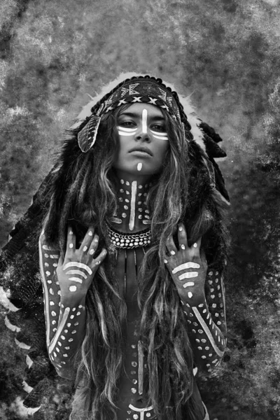 Beautiful Woman Primitive Indian Hunter Concept — 스톡 사진