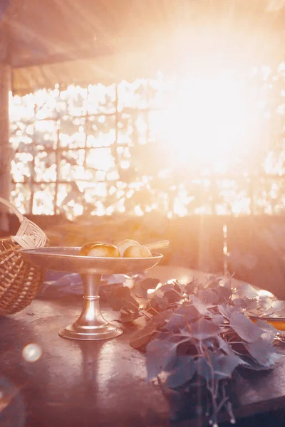 Tavolo Stile Vintage Con Tazze Sedie Caffè — Foto Stock