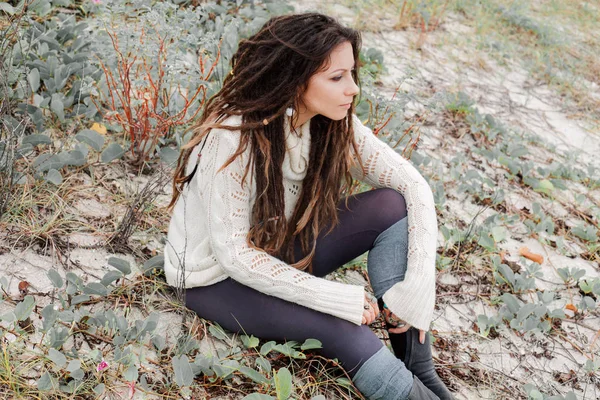 Beauty Girl Dreadlocks Nature Landscape — Stock Photo, Image