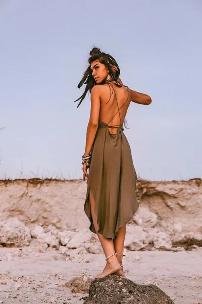 Attractive Young Woman Beach Sunset — Stock Photo, Image