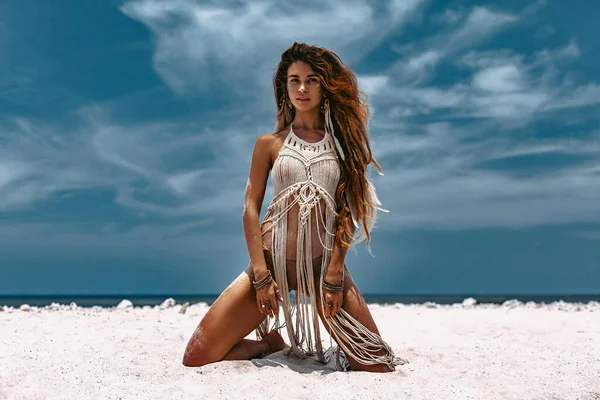 Seductive Bohemian Woman Posing Beach — Stock Photo, Image