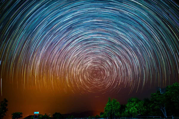 Sendero estelar en el parque nacional de Khunsathan — Foto de Stock
