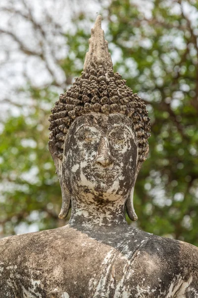 Altes Buddha-Bild aus Beton — Stockfoto