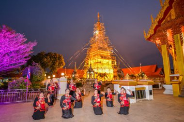 Tay kuzeydoğu Phutai geleneksel dans