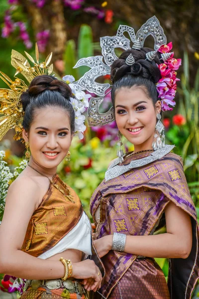 Thai northeastern Phutai traditional dancers with costume — Stock Photo, Image