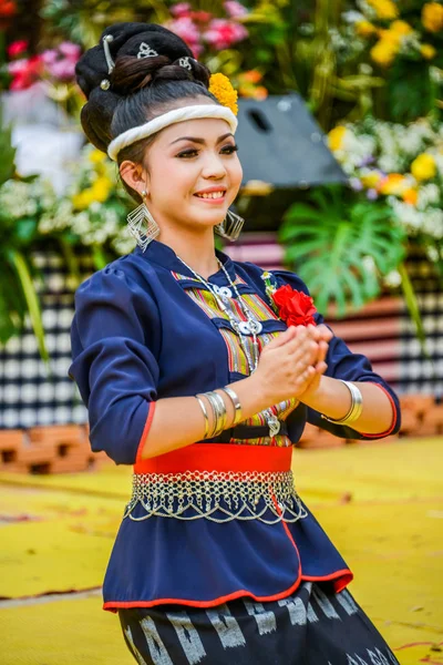 Thai northeastern Phutai dancer. — Stock Photo, Image