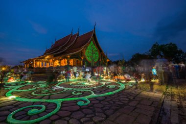WAT Sirindhornwararam, turizm için güzel Budist tapınağı 