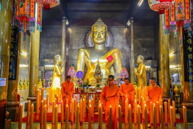 Mum Chinse Budist rahipler