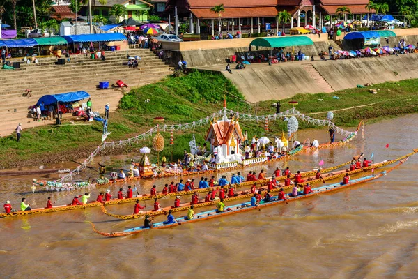 Tay geleneksel uzun tekne yarışı
