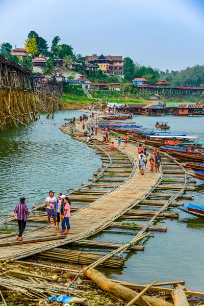Uzun ahşap Pzt Köprüsü ile geçici ahşap köprü hasar