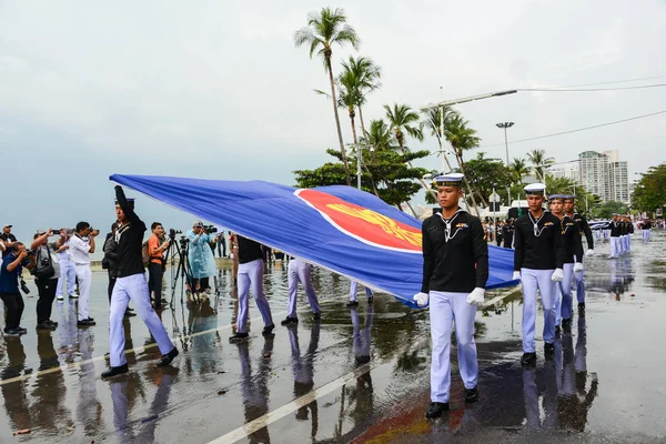 Thai haditengerészet parade nemzetközi flotta felülvizsgálat 2017-ben vonult — Stock Fotó