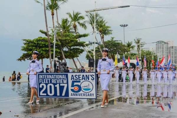 Thai haditengerészet parade nemzetközi flotta felülvizsgálat 2017-ben vonult — Stock Fotó