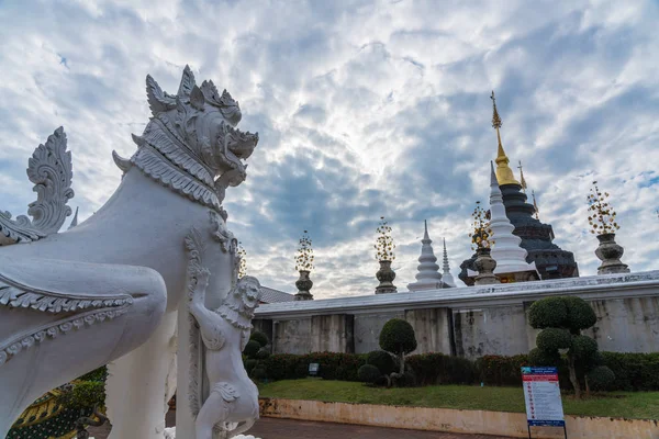 グラン ・ ブルーの美しい寺院 — ストック写真