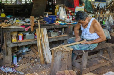 Üretim ahşap sapı kılıç