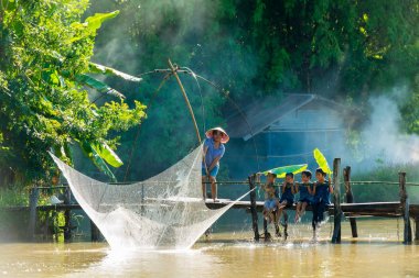  Kırsal adam Balıkçılık Balıkçılık net kırsal çocukların grubu 