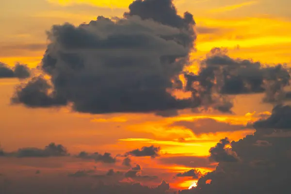 Un ciel magnifique et coloré — Photo