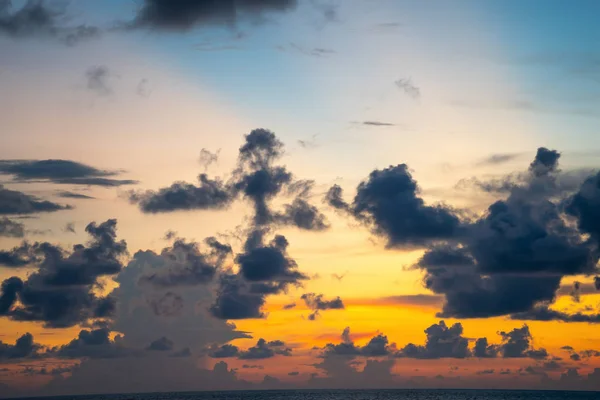 Un ciel magnifique et coloré — Photo