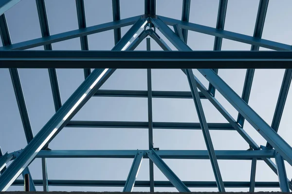 Estructura del marco de techo de acero para la construcción de edificios . — Foto de Stock