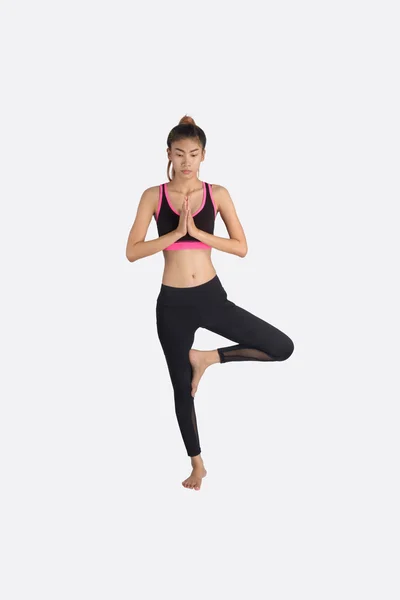 Genç kadın yoga pose. — Stok fotoğraf