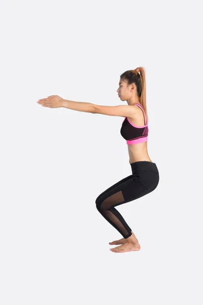 Mujer joven en pose de yoga . — Foto de Stock