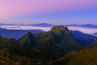Sisli gündoğumu peyzaj.