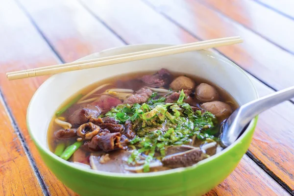 Noodle soup with beef. — Stock Photo, Image
