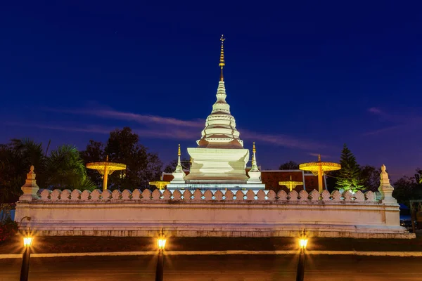 Beautiful white Pagoda in twilight time. — Stock Photo, Image