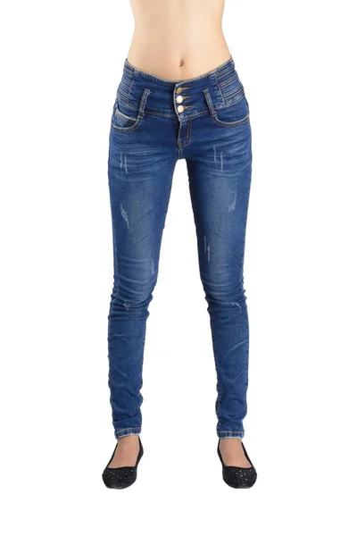 Sexy Frau trägt blaue Jeans. — Stockfoto