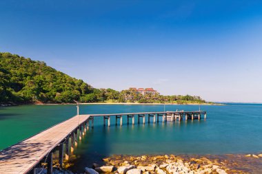 tahta köprüden denize.