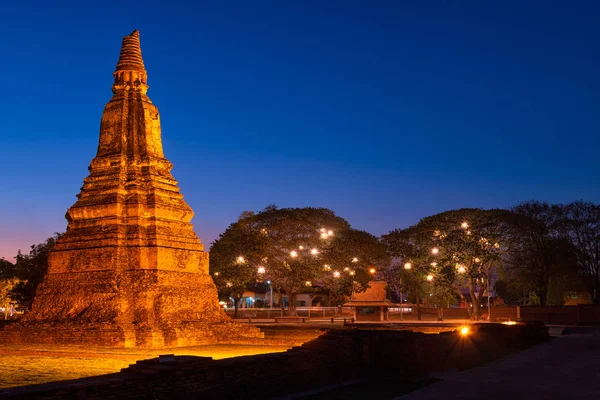 Ruins of Pagoda and the archaeological site. — Stock Photo, Image