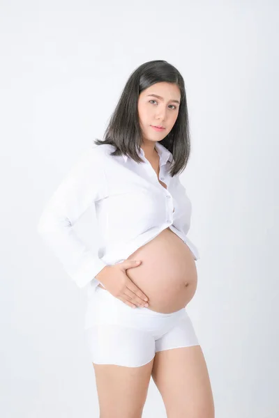 Mujer Feliz Embarazada Tocando Vientre Retrato Madre Joven Embarazada Acariciando —  Fotos de Stock