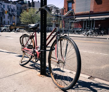 Kazadan sonra terk Bisiklet