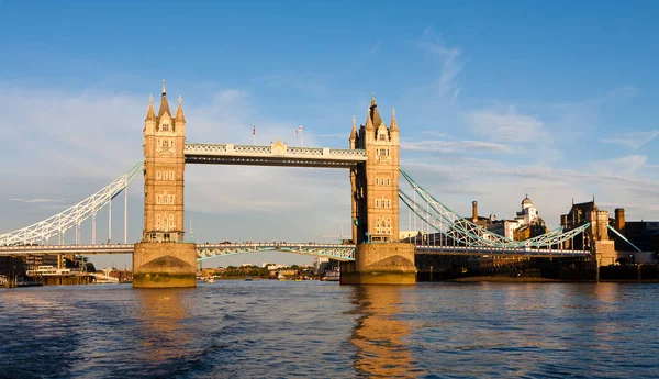 Tower Bridge, Londres-Inglaterra — Fotografia de Stock