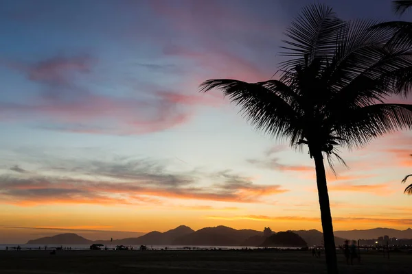 Sonnenuntergang am Strand von Santos — Stockfoto