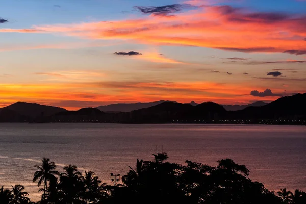 Sonnenuntergang in Guaruja — Stockfoto