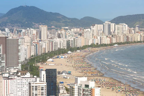 Vista aérea de la playa en la ciudad de Santos, Brasil — Foto de Stock