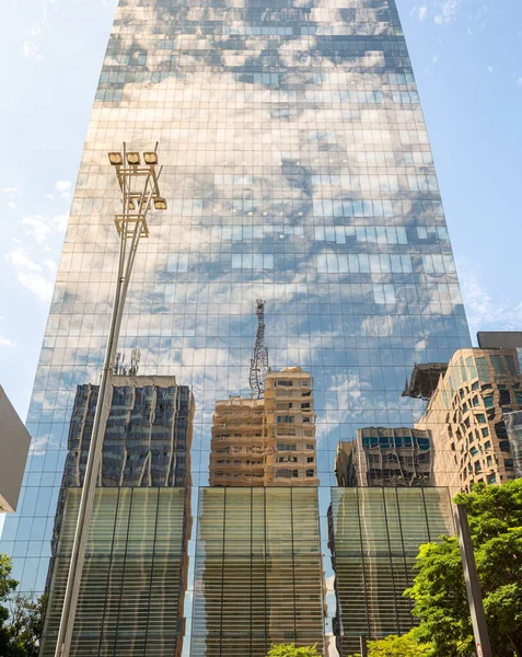 Firmengebäude Der Avenida Paulista Mit Ihrer Glasverkleidung Die Eine Schöne — Stockfoto