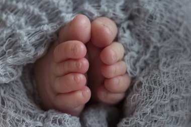 on günlük bebeği yakın ayaklar