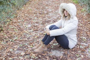 açık havada portre seyir geldi güzel bir genç kadının