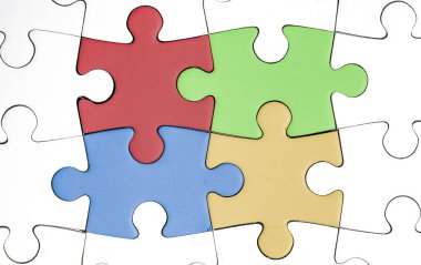 dört renkli parçalar