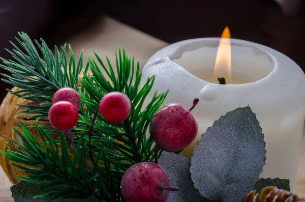 Een kaars voor Kerstmis — Stockfoto