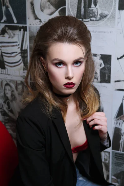 Retrato Chica Glamurosa Con Maquillaje Brillante — Foto de Stock