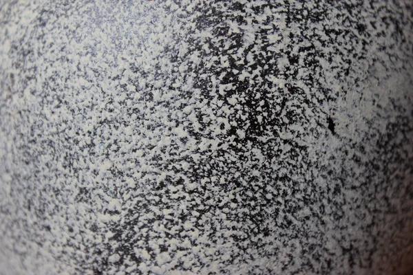 Siyah ve beyaz vazoyu kapat