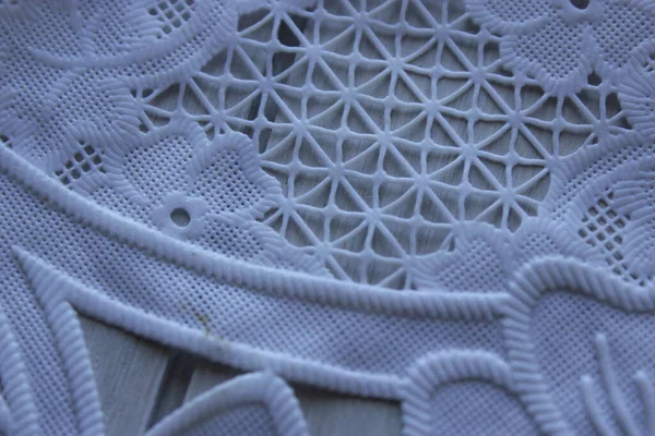 Beyaz plastik peçeteyi kapat.