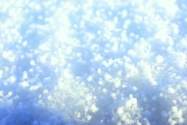 Makro kar taneleri güneşte