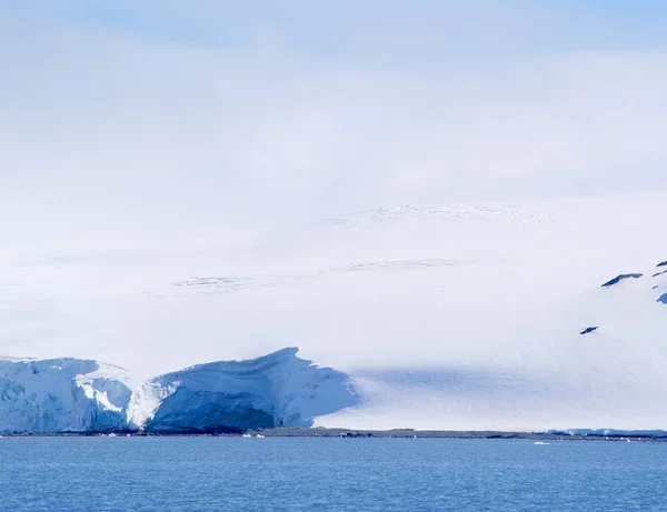 Antarctica landschapsmening achtergrond — Stockfoto